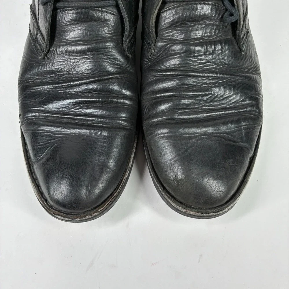 Kickers these chukka